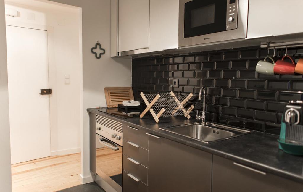 Apartamento Martires Da Patria Лиссабон Экстерьер фото