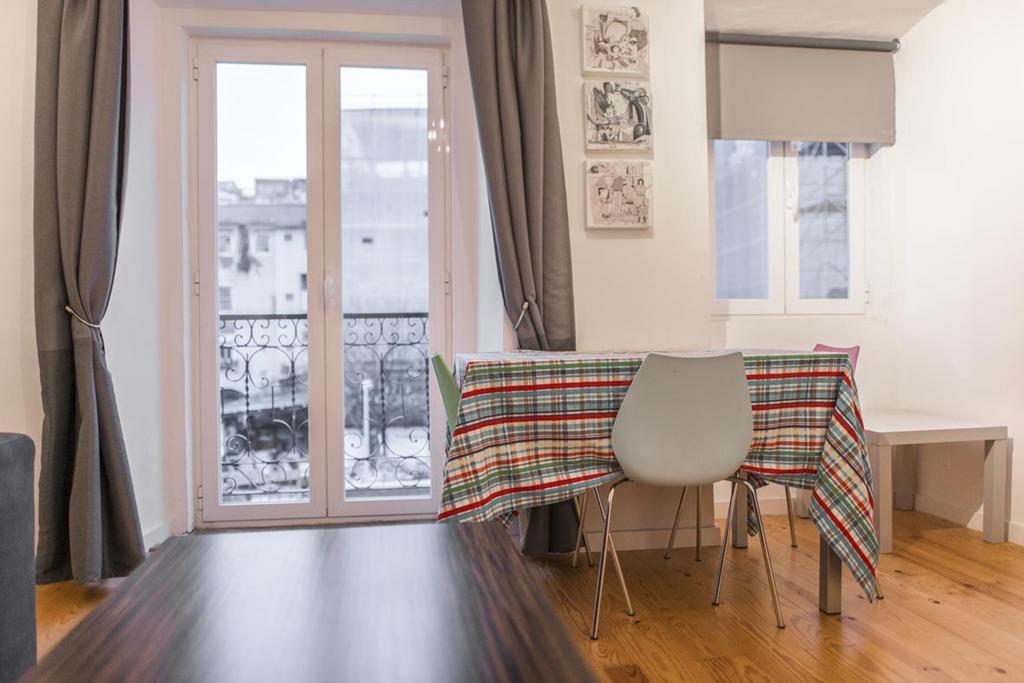 Apartamento Martires Da Patria Лиссабон Экстерьер фото